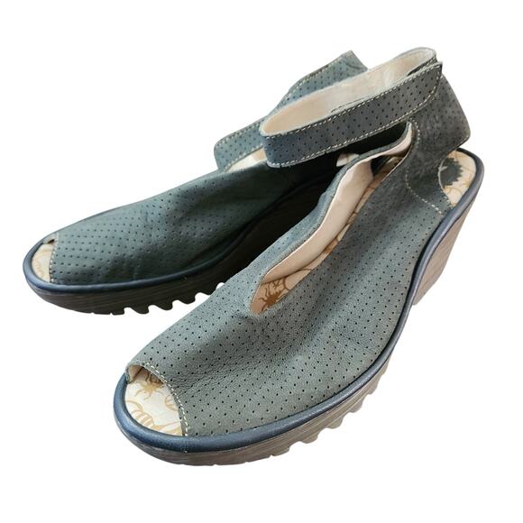 Fly London Yala Perforated Leather Wedge Shoe Size EU 41 - Picture 1 of 6